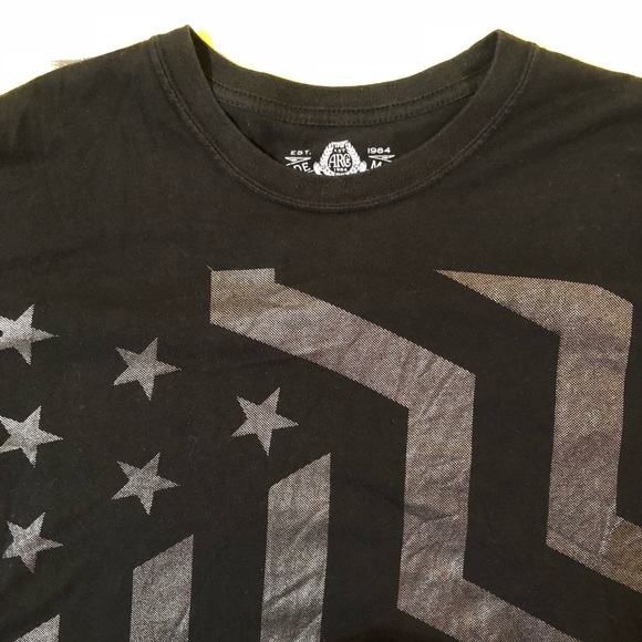 🌈 American Rag T-shirt graphic tee Medium - Picture 2 of 3